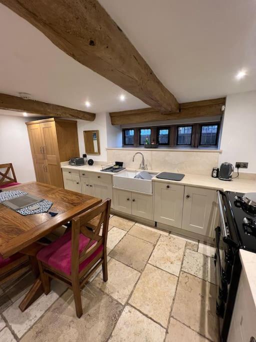 The Horners - Log Burner, Cheshire Village, Parking, Walks, Aga, Dogs Prestbury  Exteriér fotografie